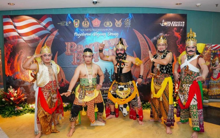 Panglima, Kapolri dan Kepala Staf Main Wayang Orang, Minggu (15/1)