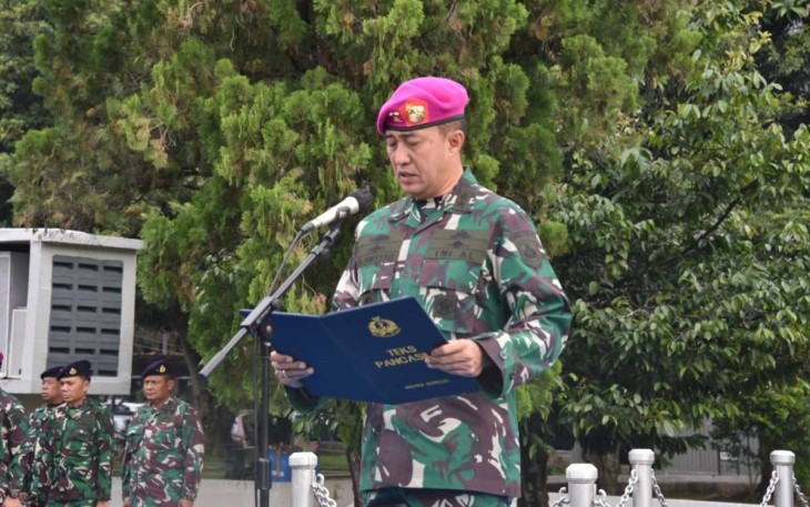 Aspotmar Kasal Mayjen TNI (Mar) Nur Alamsyah saat membacakan amanat Panglima TNI Laksamana Yudo Margono 