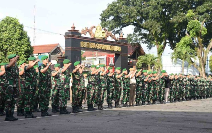 Apel pagi awali kerja anggota Korem 073/Mkt