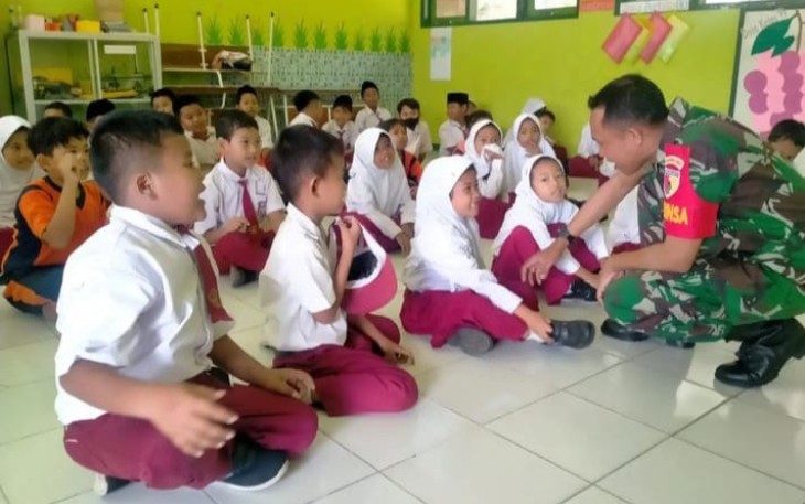 Pembentukan karakter siswa di sekolah wilayah binaan 