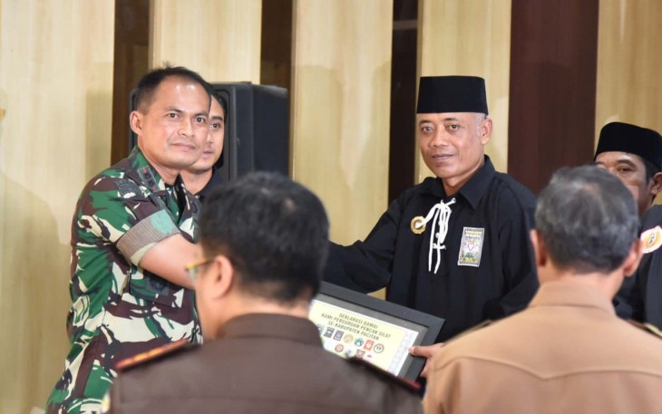 Dandim 0801/Pacitan Letkol Inf Roliyanto saat acara deklarasi damai bersama perguruan silat