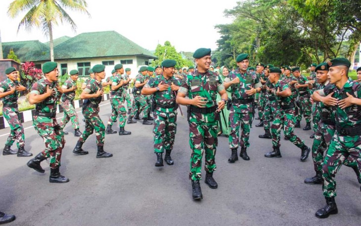 Danmenarmed 2 Kostrad Kolonel Arm Joko Setiyo Kurniawan saat kunjungan ke Yonarmed 11 Kostrad, Magelang
