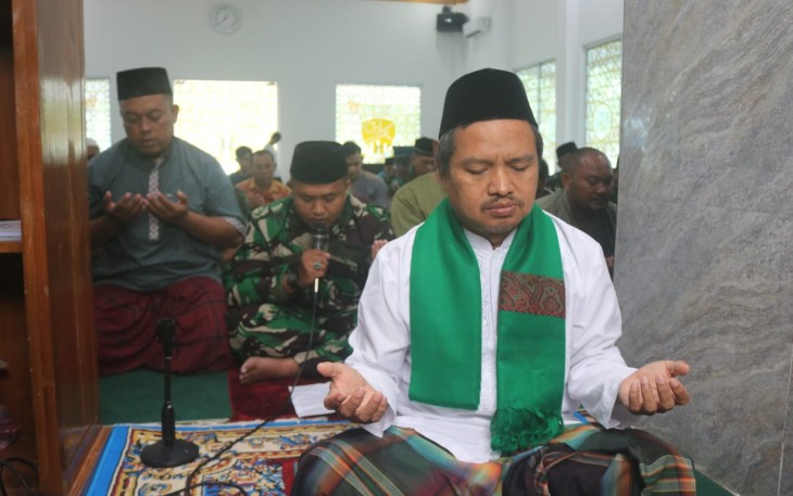 Doa bersama prajurit Lanud Sugiri Sukani 