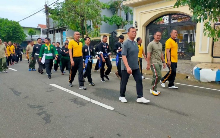 Olahraga bersama prajurit Kodim 0801/Pacitan 