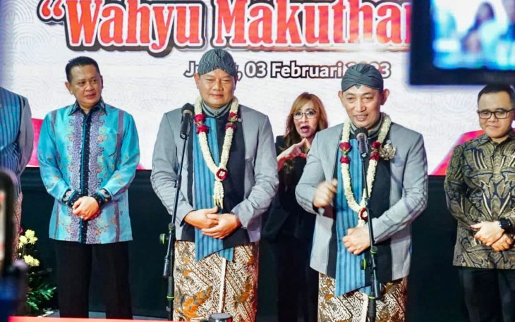 Kapolri Jenderal Listyo Sigit Prabowo saat membuka pagelaran Wayang Kulit Wahyu Makutharama 