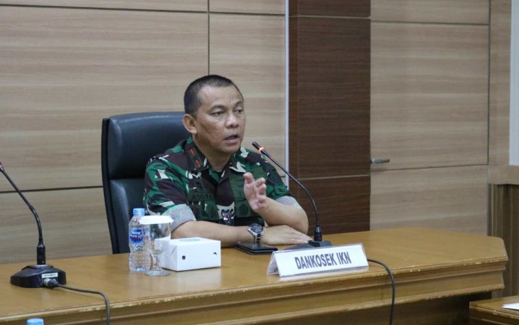 Dankosek IKN Marsma TNI Yuniarsa Aditya Permana saat memberikan entry briefing 