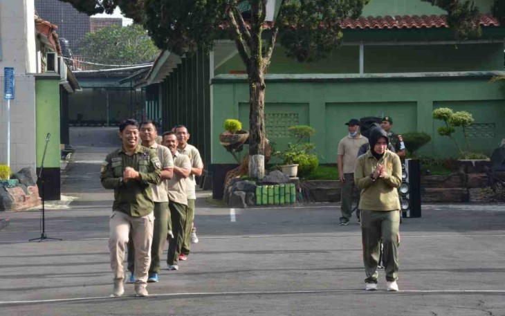 Anggota Penrem 073/Mkt ikut andil dalam senam SKJ 88