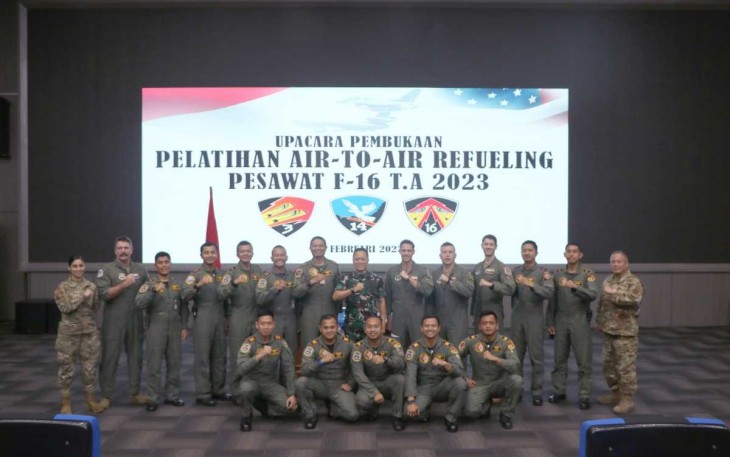 Pelatihan Air To Air Refueling