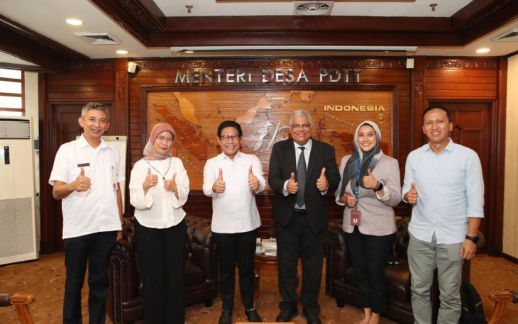 Mendes PDTT Abdul Halim Iskandar didampingi Dirjen PEID, Harlina Sulistyorini menerima audiensi Country Director IFAD Indonesia, Hani Elsadani Salem untuk membahas tindak lanjut kerjasama Program TEKAD antara Kemendes PDTT dengan IFAD. Rabu (01/03/23)