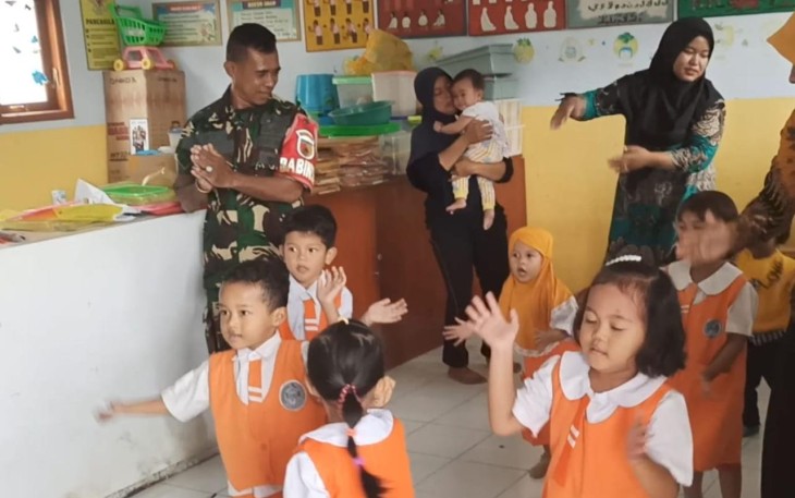 Babinsa masuk sekolah wilayah binaan 