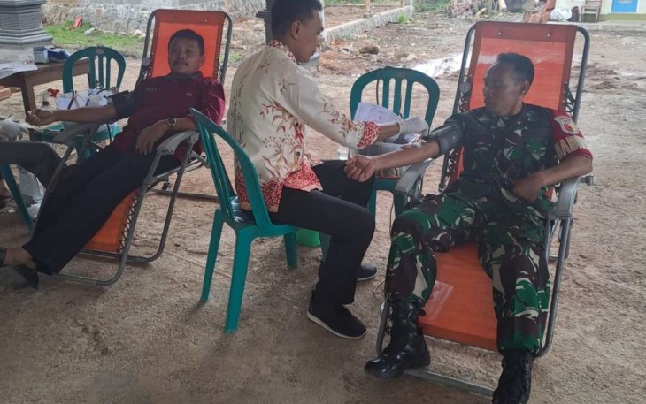 Donor darah di wilayah desa binaan 