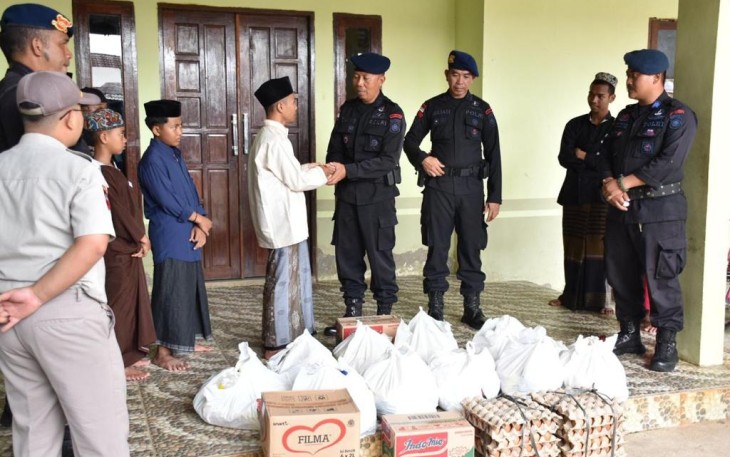 Berbagi untuk sesama Brimob Polda Kalbar 