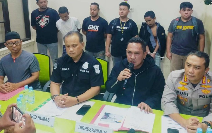 Dirreskrimum Polda Kalteng Kombes Faisal F Napitupulu saat memberikan keterangan pers
