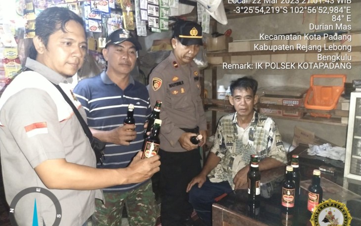 Ops Pekat Nala, Polsek Kotapadang Gelar Razia Miras