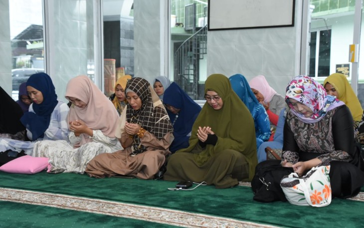 Doa bersama sambut HUT Persit Ke-77