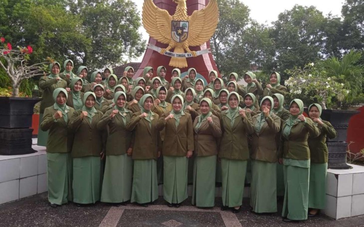 Ziarah dan Tabur Bunga Persit KCK Cabang XV Pacitan 