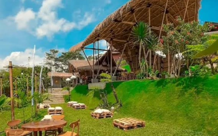 Cafe Latar Ubin Kaliputih Batu Kota Batu