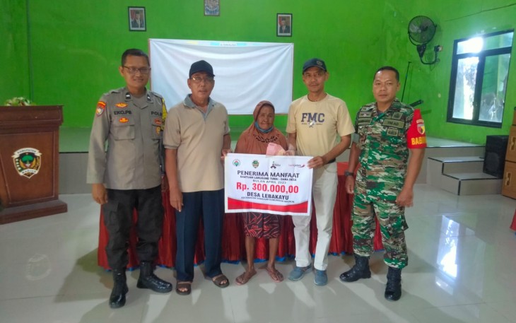 Pencairan BLT warga desa binaan 