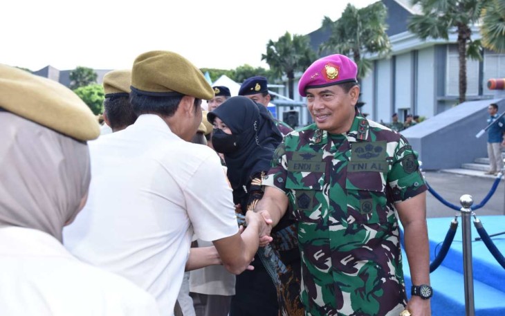 Gubernur AAL Mayjen TNI (Mar) Endi Supardi saat halal bihalal 