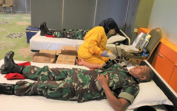 Donor darah prajurit Menarmed 2 Kostrad 
