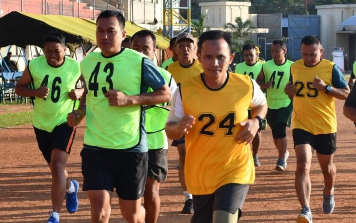 Tes Garjas pamen jajaran Korem 081/DSJ di stadion Wilis Kota Madiun, Selasa (16/5)