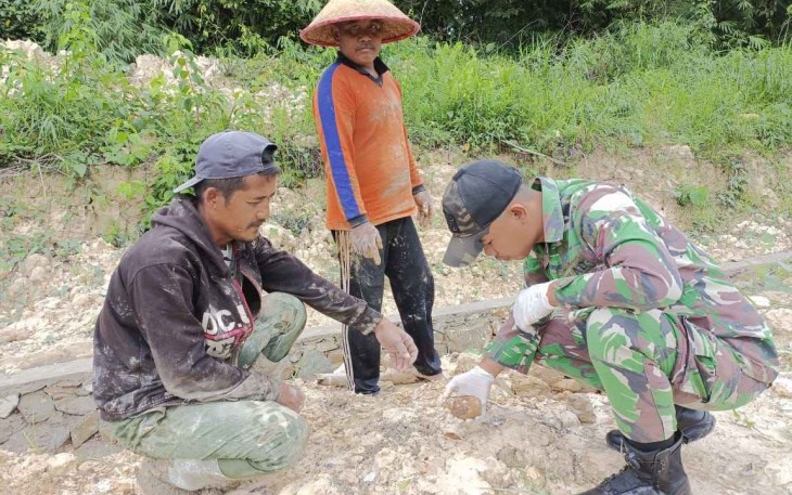 Temuan granat jenis nanas oleh warga perbatasan 