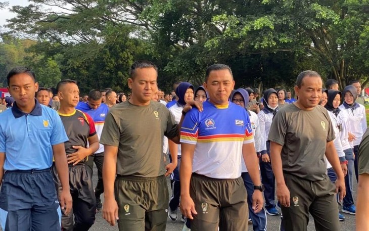 Olahraga bersama prajurit Menarmed 2 Kostrad 