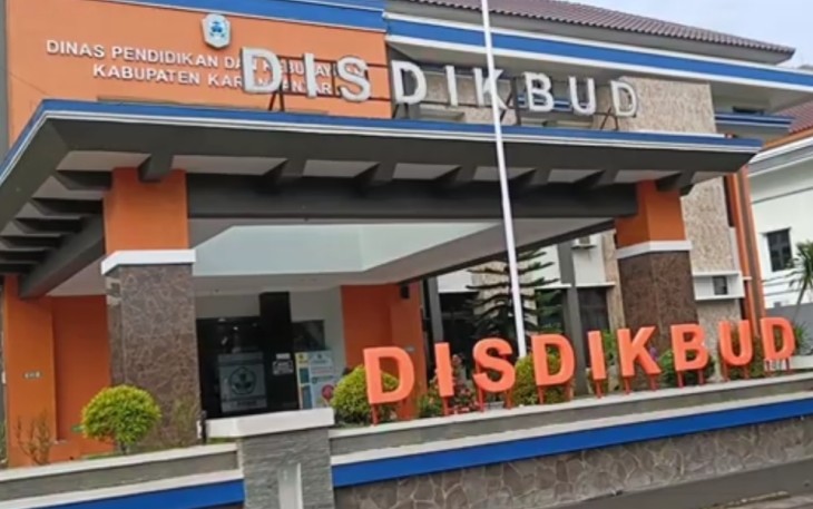 Kantor Dinas Pendidikan dan Kebudayaan (Disdikbud) Kabupaten Karanganyar.