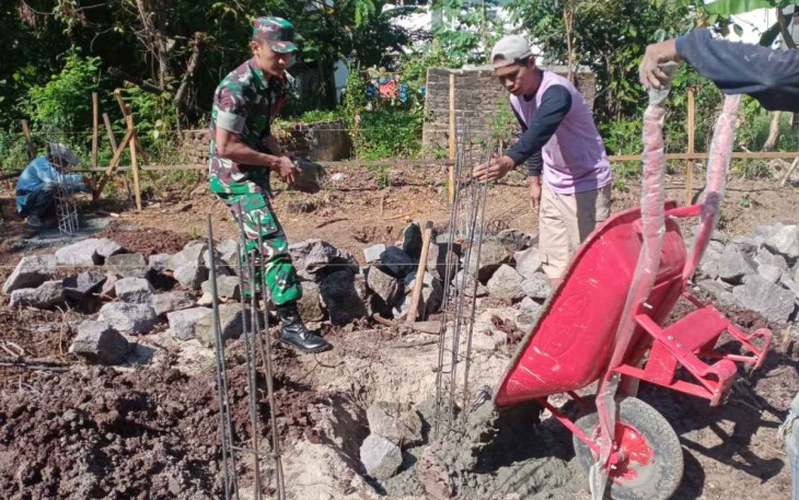 Bantu rehab rumah warga binaan 