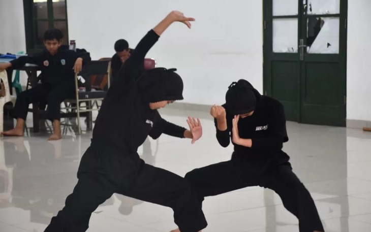 Atlet pencak silat Kodam V Brawijaya 