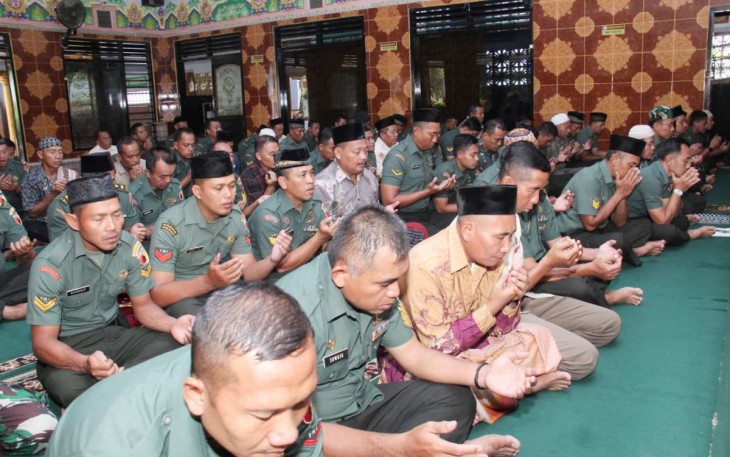Doa bersama prajurit Kodim 0806/Trenggalek 