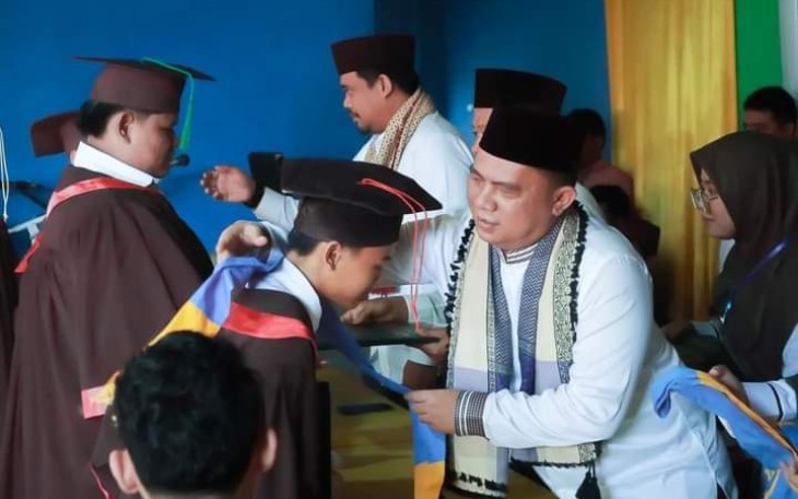 Bupati Labuhanbatu bersama Walikota medan saat Hadiri Wisuda dan Syukuran Pondok pesantren Daarul Mursinin 