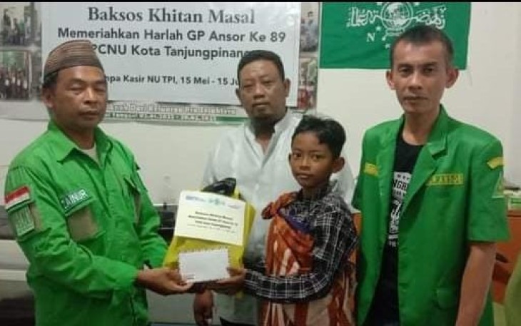 Khitanan massal HUT GP Ansor ke 89 di Tanjung Pinang, Kepri