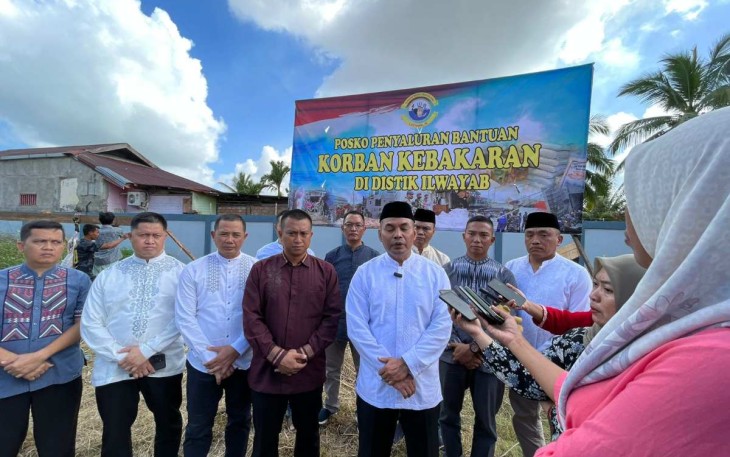 Danlantamal XI Brigjen TNI (Mar) Gatot Mardiyono saat memberikan keterangan pers 