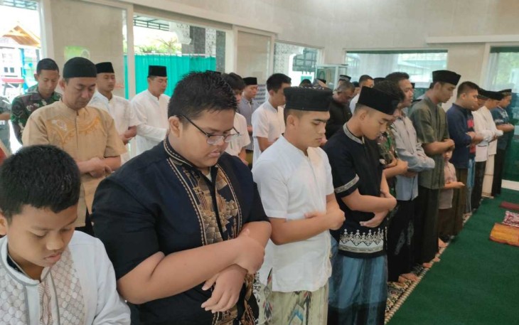 Shalat Idul Adha di Menarmed 2 Kostrad 