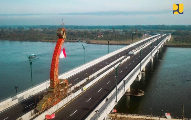 Ilustrasi pembangunan jembatan penghubung antar pulau
