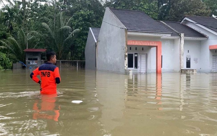 Banjir di dusun Karangnangka Kabupaten Pandeglang Jawa Barat, Jum'at (7/7)