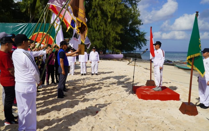Kajati Sultra Dr Patris Yusrian Jaya saat membuka POR, Sabtu (8)7)