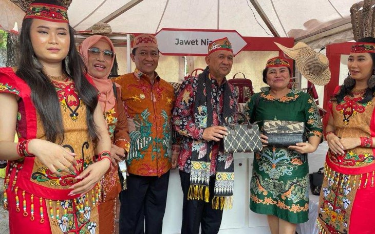 MenkopUKM Teten Masduki saat acara Gernas BBI dan BBWI di Palangkaraya Kalteng, Jum'at (14/7)