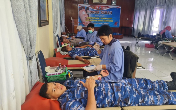 Donor darah prajurit Lanud Sutan Sjahrir Padang