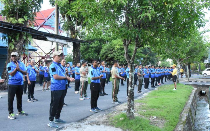 Olahraga bersama prajurit Korem 023/KS