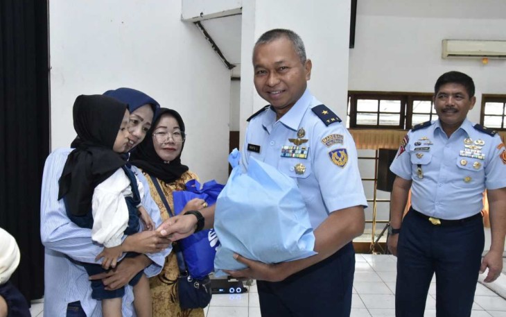 Baksos TNI AU sambut Hari Bakti ke-76 TNI AU di Bandung, Kamis (27/7)