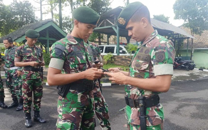 Sidak HP prajurit Menarmed 2 Kostrad, Kamis (27/7)