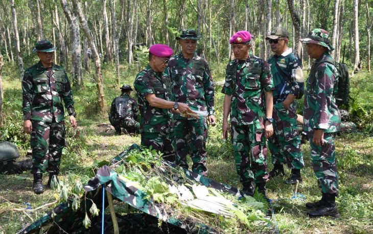 Lattek Berganda Siswa Dikmata TNI AL Angkatan XLIII/1 Di PLP-4 Purboyo 