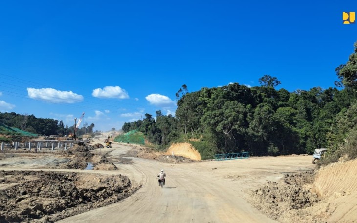 Pembangunan jalan tol menuju IKN, Jum'at (4/8)