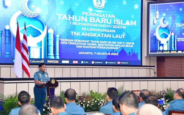 Kasal Laksamana TNI Muhammad Ali saat memberikan sambutan dalam peringatan tahun Baru Islam di Mabesal, Jakarta Senin (7/8)