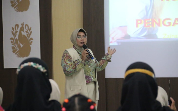 Ketua Yayasan Kartika Jaya Koordinator XVIII Kodim 0803/Madiun Ny, Ika Febriana Tunjung Sari Meina Helmi