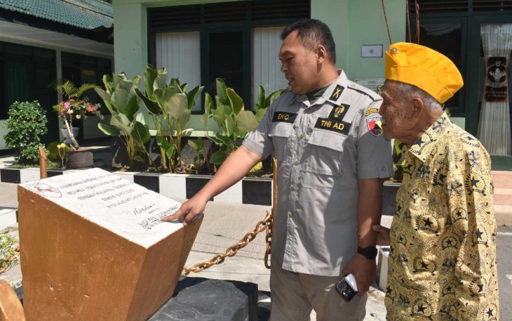Kasrem 081/DSJ Letkol Inf Yuli Eko Purwanto saat menerima audensi veteran RI, Senin (14/8) 