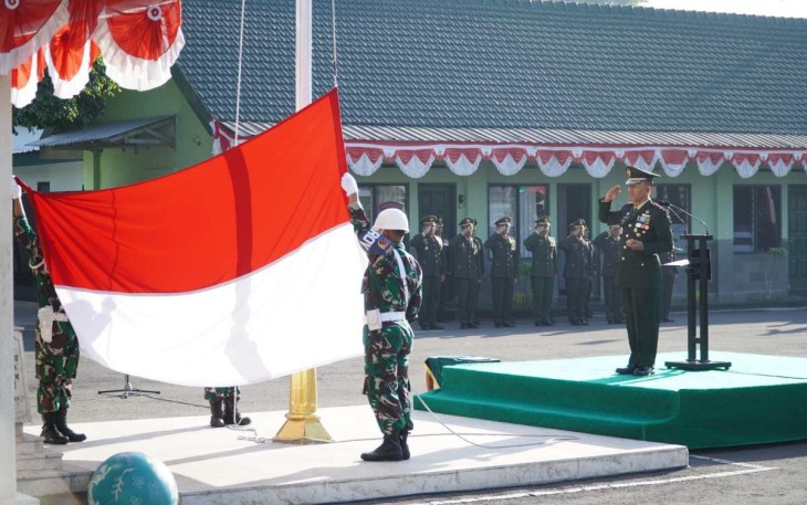 Upacara bendera HUT Kemerdekaan RI ke -78 di Korem 081/DSJ, Madiun, Kamis (17/8)