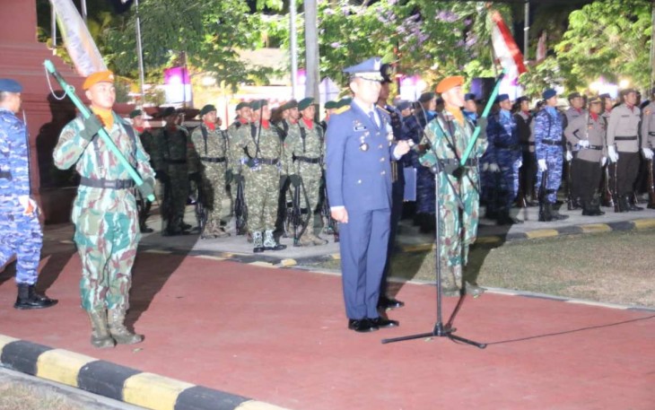 Dandim 0803/Madiun Letkol Inf Meina Helmi saat pimpin AKRS di TMP Madiun, Kamis (17/8)